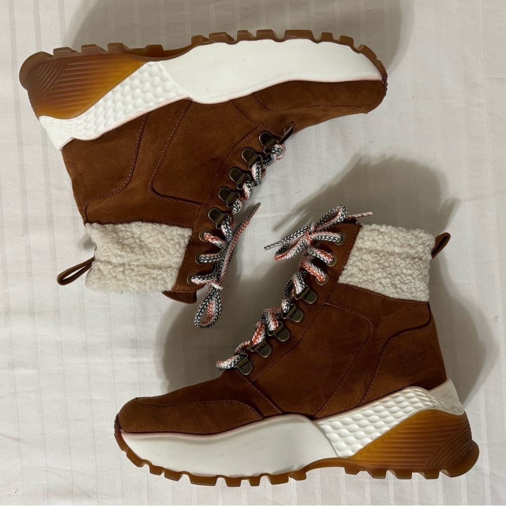 Kensie Crown Sherpa Lined Lace Up Boots Sneakers Tan Size 5M - Picture 12 of 12